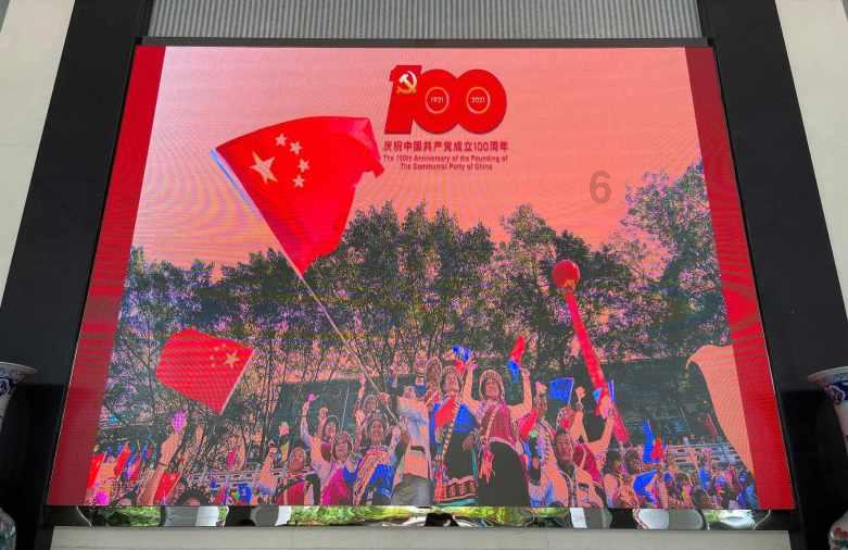 冯飞在三亚暗访检查冬季旅游消费市场秩序